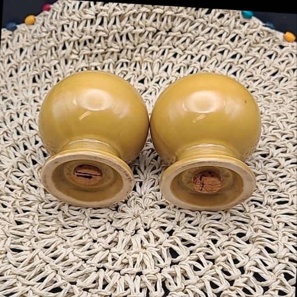 FIESTAWARE Vintage Salt Pepper 1969-1972 Ironstone Antique Gold - Picture 3 of 3